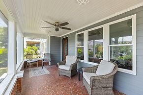 The Gray Whale Cottage 2 Bedroom Home by RedAwning