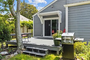 The Gray Whale Cottage 2 Bedroom Home by RedAwning
