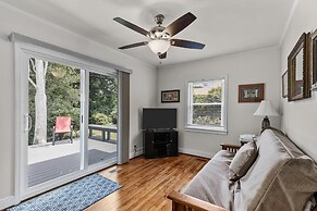 The Gray Whale Cottage 2 Bedroom Home by RedAwning