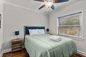 The Gray Whale Cottage 2 Bedroom Home by RedAwning