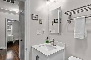 The Gray Whale Cottage 2 Bedroom Home by RedAwning