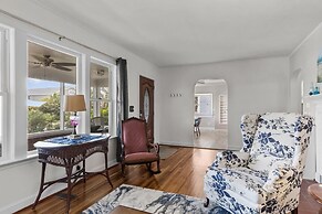 The Gray Whale Cottage 2 Bedroom Home by RedAwning