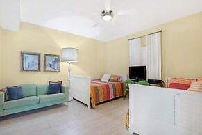 Mustique 1602 4 Bedroom Condo by RedAwning