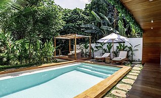 Hutan Villa by EVDEkimi