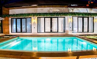 Hutan Villa by EVDEkimi