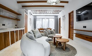 Hutan Villa by EVDEkimi