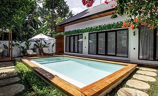 Hutan Villa by EVDEkimi