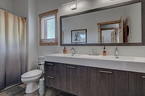 Kussy Chalet at Terry Peak