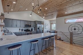 Kussy Chalet at Terry Peak