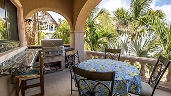 Easy access to South Palmilla beach