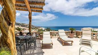 Easy access to South Palmilla beach