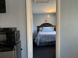 Hitching Post Country Motel