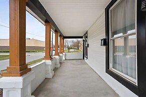 TWO CozySuites 3BD Arsenal Heights Indy