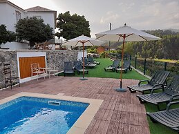 Coliving The VALLEY Portugal with Coworking Space open 24-7