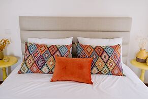 Coliving The VALLEY Portugal with Coworking Space open 24-7