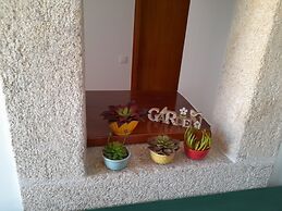 Coliving The VALLEY Portugal with Coworking Space open 24-7