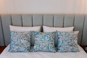 Coliving The VALLEY Portugal with Coworking Space open 24-7