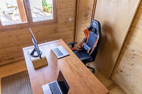 Coliving The VALLEY Portugal with Coworking Space open 24-7