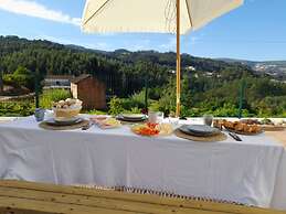 Coliving The VALLEY Portugal with Coworking Space open 24-7