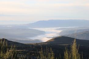 Coliving The VALLEY Portugal with Coworking Space open 24-7