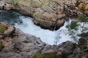 Coliving The VALLEY Portugal with Coworking Space open 24-7