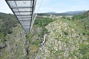 Coliving The VALLEY Portugal with Coworking Space open 24-7