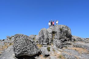 Coliving The VALLEY Portugal with Coworking Space open 24-7