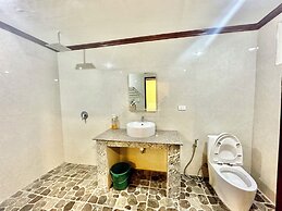 Birdwatchers Beachfront Hotel Panglao