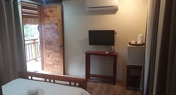 Birdwatchers Beachfront Hotel Panglao