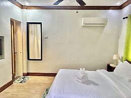 Birdwatchers Beachfront Hotel Panglao