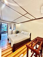 Birdwatchers Beachfront Hotel Panglao