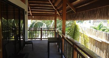 Birdwatchers Beachfront Hotel Panglao