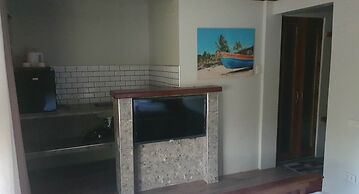 Birdwatchers Beachfront Hotel Panglao