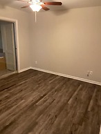 Charming 2-bed Apartment in Houston