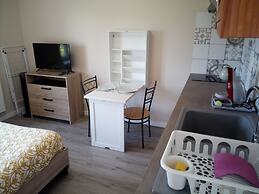 R & C - Room and Calm