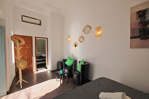 Riad Pierres et Saveurs soleil