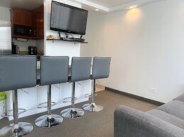 Picturesque Pacific Monarch 2 Bedroom Condo by RedAwning