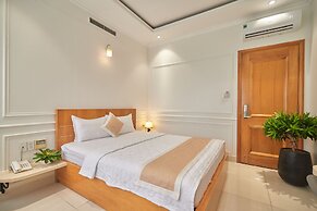 Bin Bin 10 - Mimosa Hotel near Tan Son Nhat Airport