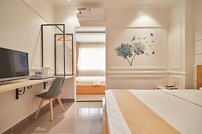 Bin Bin 10 - Mimosa Hotel near Tan Son Nhat Airport