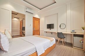 Bin Bin 10 - Mimosa Hotel near Tan Son Nhat Airport