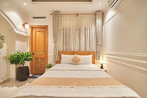 Bin Bin 10 - Mimosa Hotel near Tan Son Nhat Airport