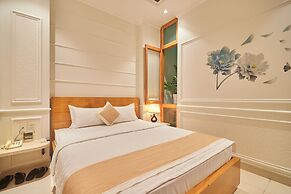 Bin Bin 10 - Mimosa Hotel near Tan Son Nhat Airport