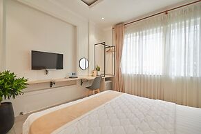 Bin Bin 10 - Mimosa Hotel near Tan Son Nhat Airport