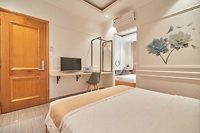 Bin Bin 10 - Mimosa Hotel near Tan Son Nhat Airport