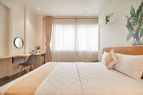 Bin Bin 10 - Mimosa Hotel near Tan Son Nhat Airport