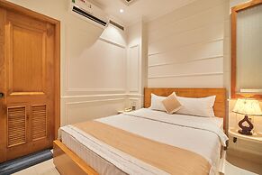 Bin Bin 10 - Mimosa Hotel near Tan Son Nhat Airport