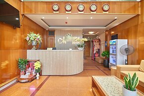 Bin Bin 10 - Mimosa Hotel near Tan Son Nhat Airport