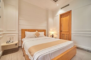 Bin Bin 10 - Mimosa Hotel near Tan Son Nhat Airport