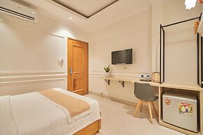 Bin Bin 10 - Mimosa Hotel near Tan Son Nhat Airport