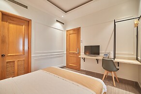 Bin Bin 10 - Mimosa Hotel near Tan Son Nhat Airport